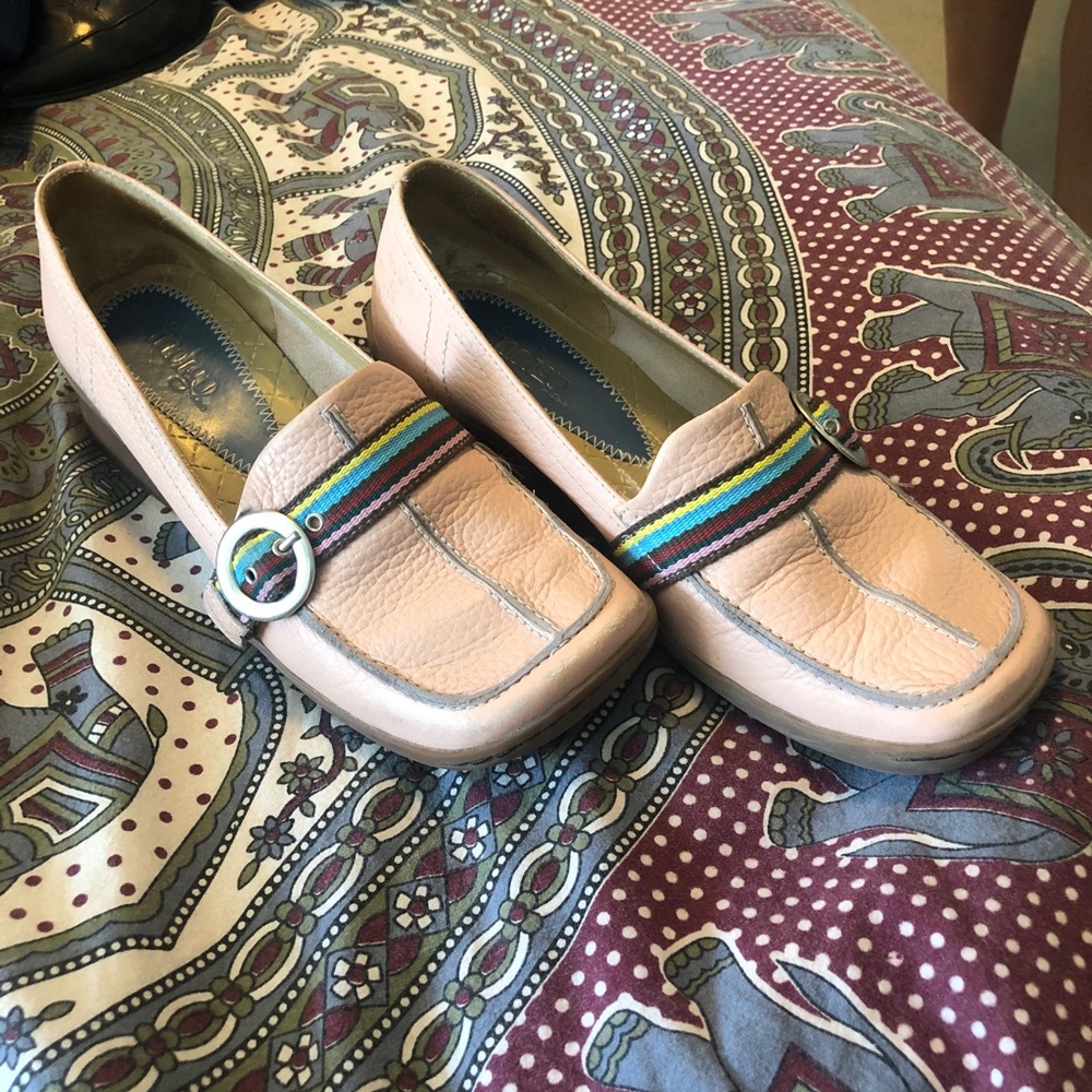 Clarks pink leather loafers